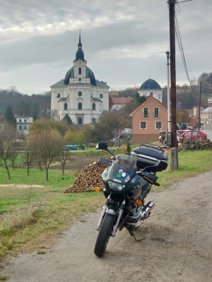 Nějaký kostel provinčního významu od neznámého architekta...